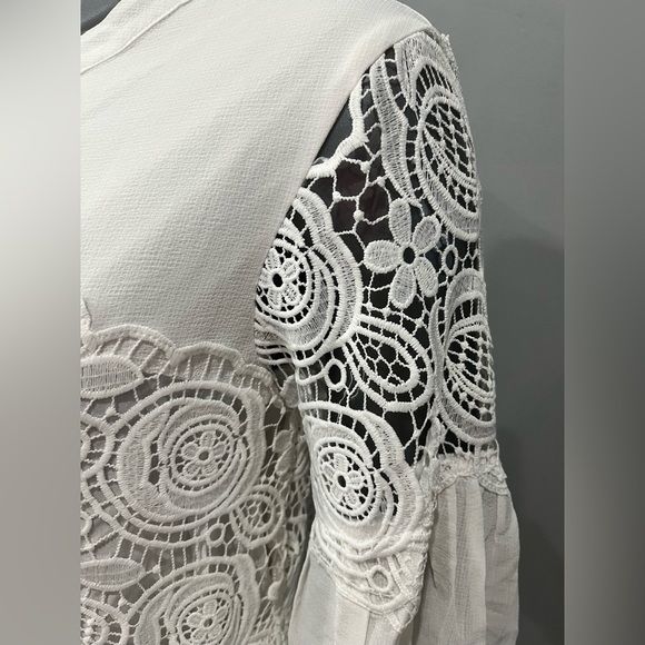 NWT Endless Rose Lace Inset Long Sleeve Shift Dress - Picture 4 of 10